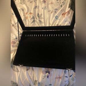 Necklace organizer box